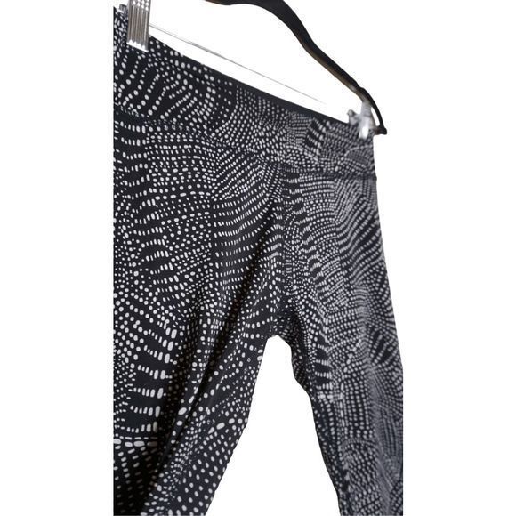 Beyond Yoga‎ Sz Small/Medium Legging Black Swirl Dot Stretch - Picture 4 of 4
